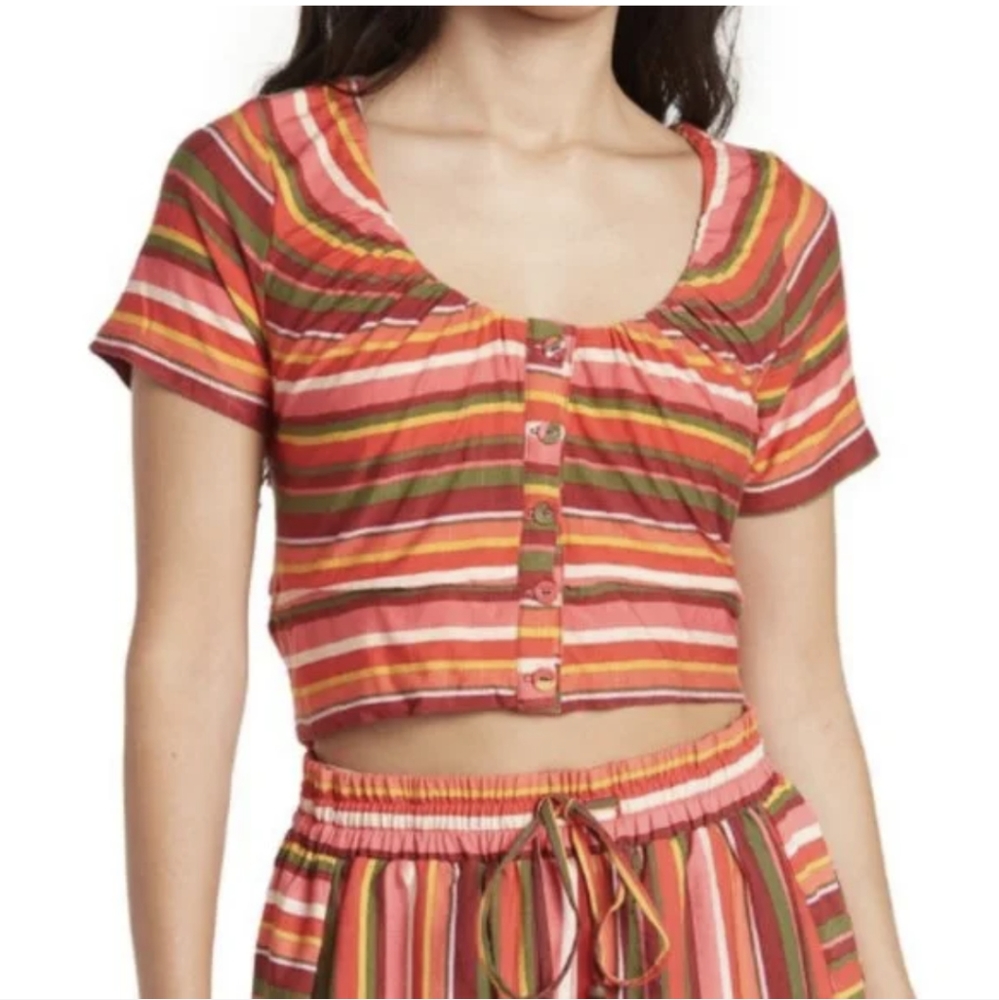 NWOT BCBGeneration Variegated Stripe Top, size S, fits like medium - BOGO ITEM